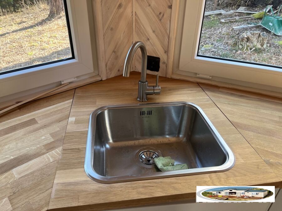 mobile-home-Tiny-House-p-hjul---1682360651299660729_big--23042421240754939800 TINY HOUSE 2021 2 CHAMBRES – Image 11