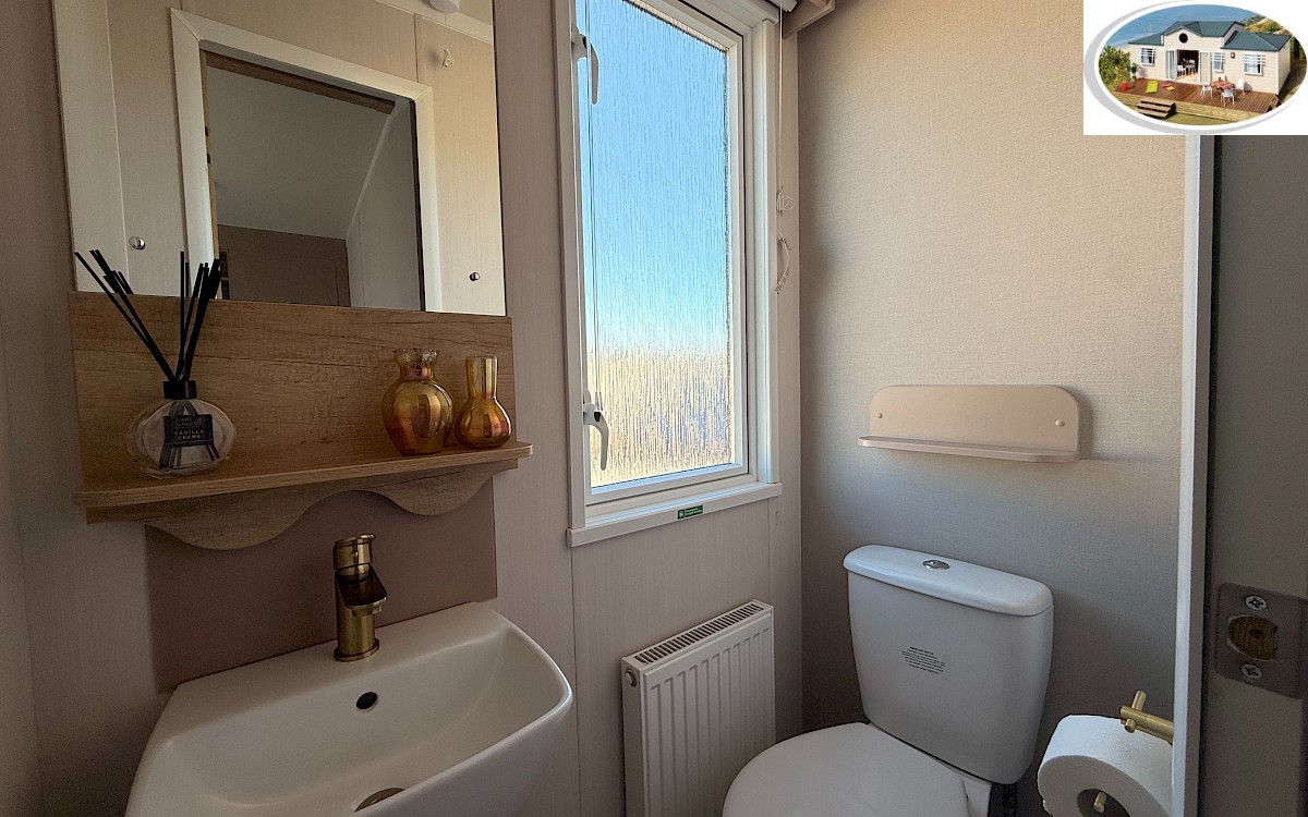 img_1077.-main SWIFT BURGUNDY 3 CHAMBRES – Image 14